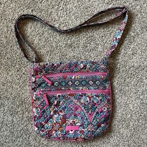 Vera Bradley Quilted Triple Zip Crossbody‎ Purse Kaleidoscope Pattern